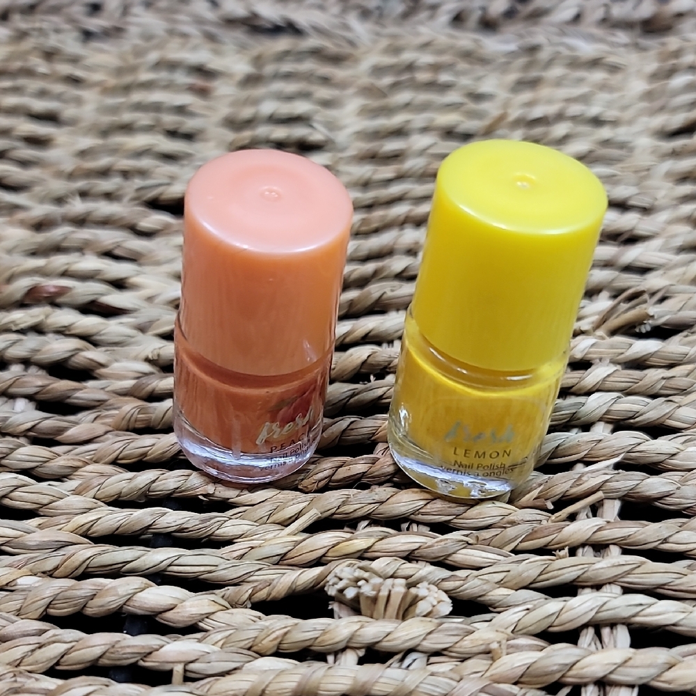Glam Chick 2 Bottles Nail Paint New Lemon And Peach